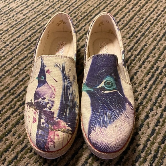 Goby Shoes Womens  Size 39   (8.5-9) Slip On‎ Bird Graphic  White Blue Pu… - Picture 1 of 10